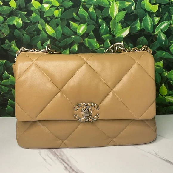 CHANEL PURSE 100% AUTHENTIC CHANEL BAG CHANEL 19 FLAP BAG - Picture 12 of 15